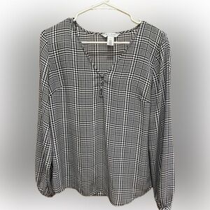 White House Black Market Houndstooth Blouse